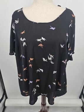torrid Black Origami Crane Print Blouse 1X (7786)